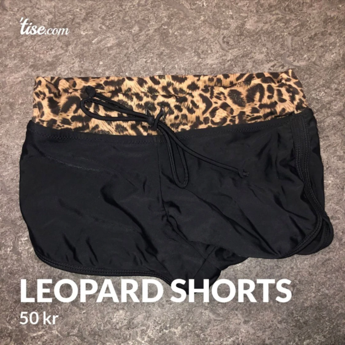 Leopard shorts 
