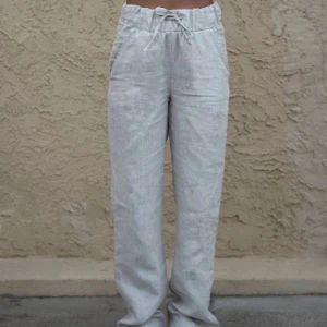 Linnebyxor  - Linnebyxor från ADSGN. Köpta här på plick men passade inte mig så säljer vidare. Bra skick