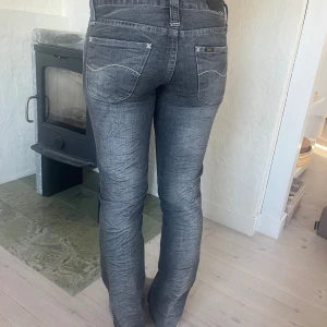 Lågmidjade jeans - Super snygga Lågmidjade jeans från Lee💞 passar storlek 36