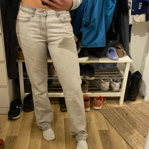 Jeans  - Knappt använda 