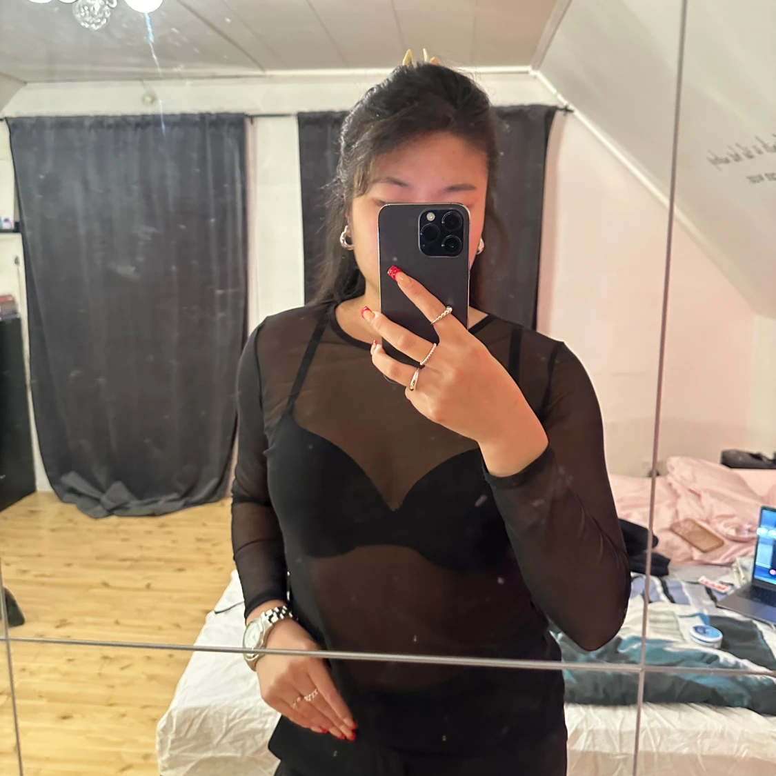 Svart genomsynlig tröja - 90