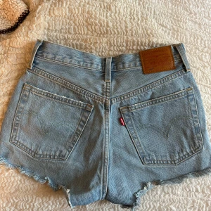 Levis 501 - Använd 2 ggr