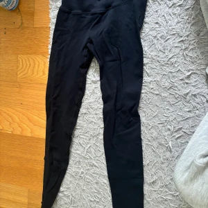 Aimn träningstights - Ribbade tights i XS