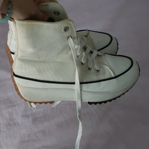 Skor🤍 - Vit skorna🤍