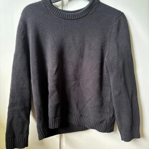 Fin stickad tjocktröja arket  - Tjocktröja arket står storlek M, liten i storlek passar s-xs