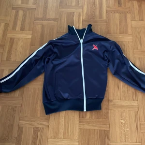 Arigato tröja - Säljer denna Arigato tröja, bra skick och har använts sparsamt