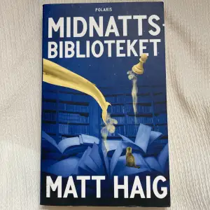 Midnattsbiblioteket av Matt Haig. På svenska. Oläst och fint skick.