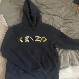 Kenzo hoodie - Kenzo hoodie stl s, välanvänd