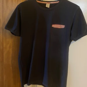 T-shirt herr från Jack & Jones strl M - Mörkgrå  100 % Bomull 