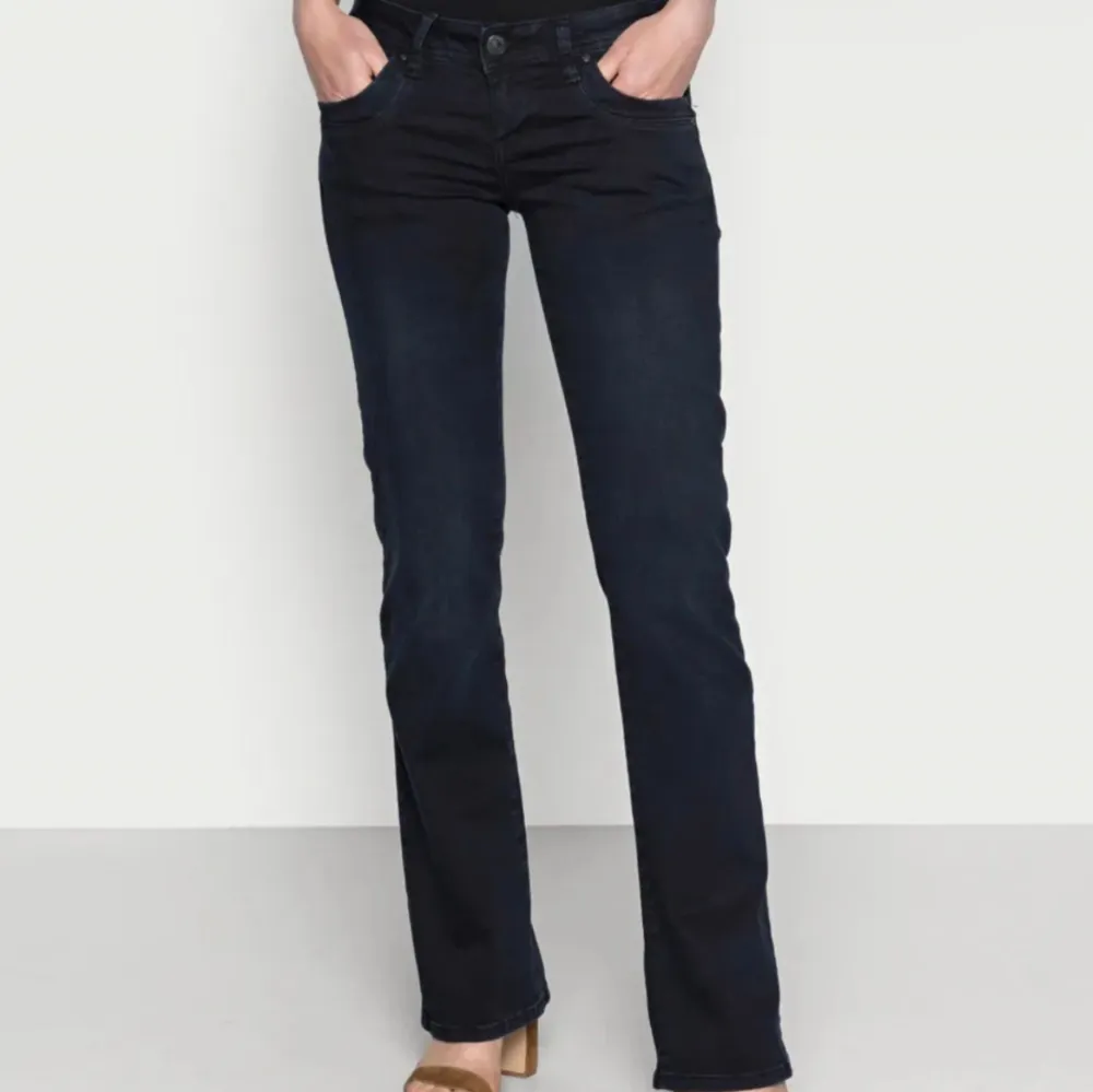 super fina ltb jeans, dom är lite urtvättade se bild 3 annars inga defekter😊. Jeans & Byxor.