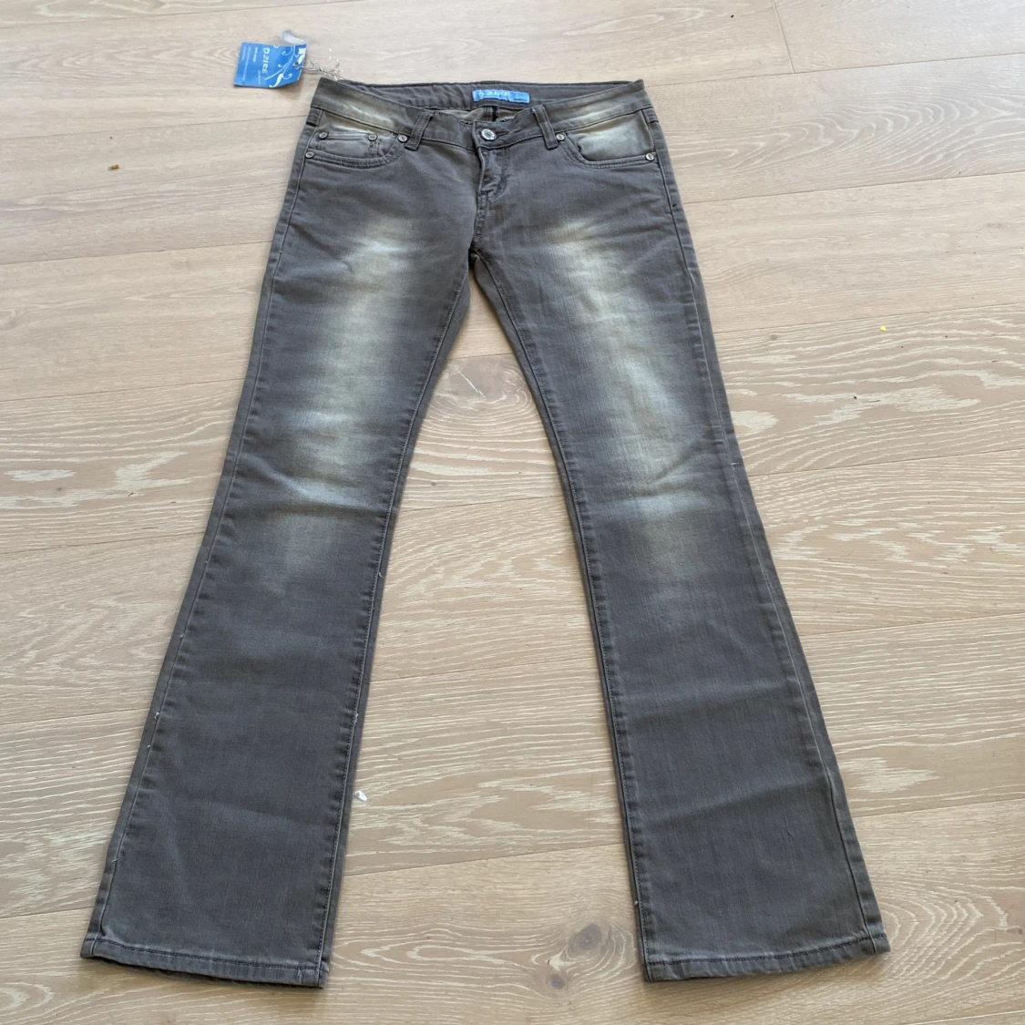 Lågmidjade bootcut jeans
