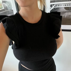 Topp - Zara strl S 100kr