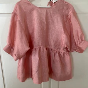 Blus - Superfin blus i storlek S💗
