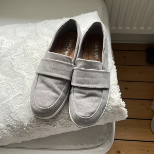 Vårskor - Fint skick, passar mig med storlek 37,5