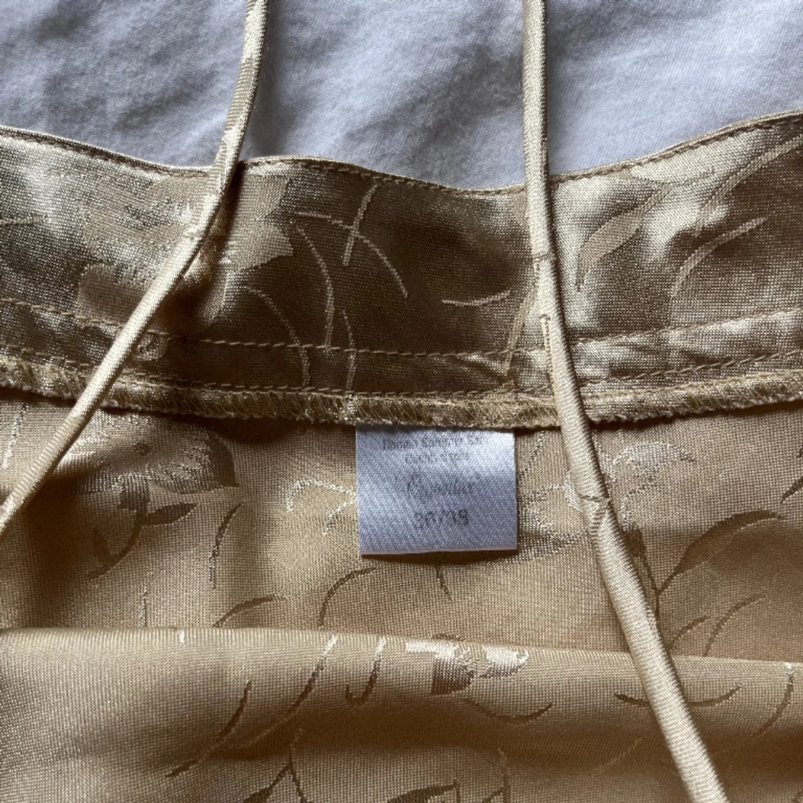 Guldig mini klänning  - 91