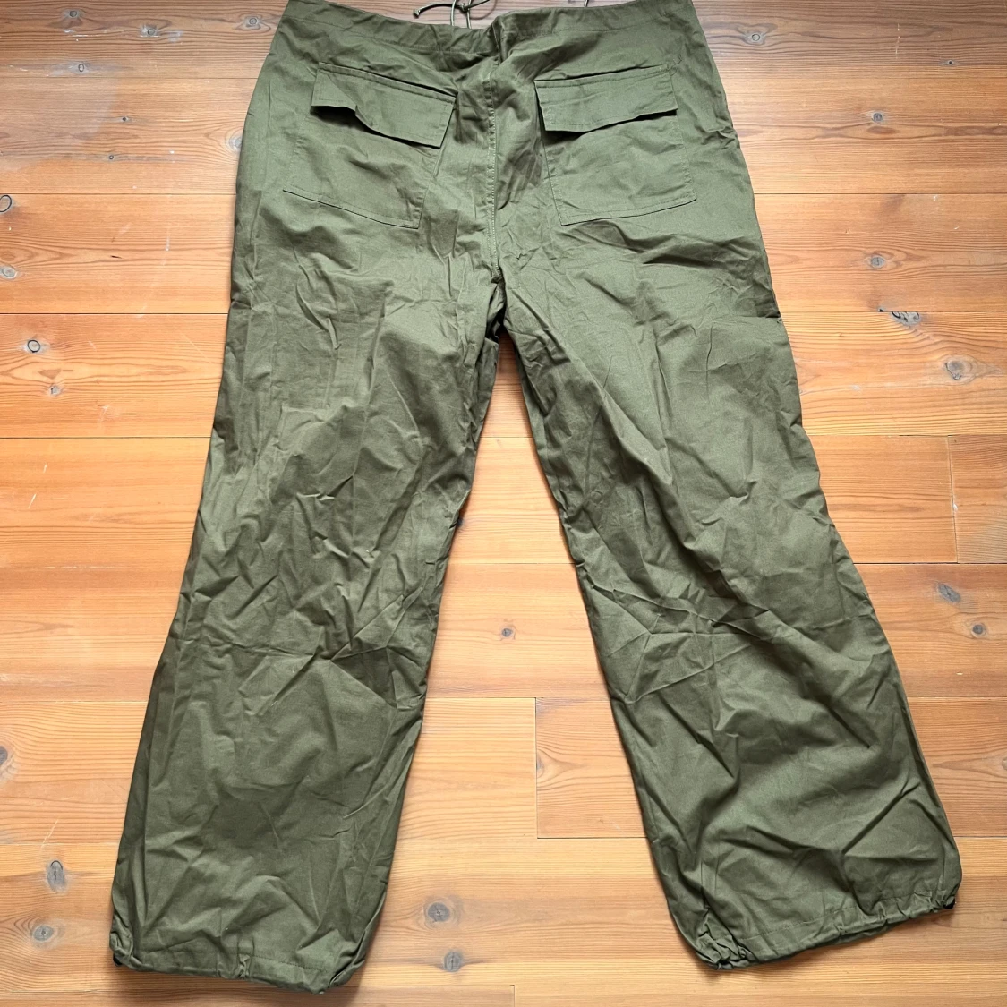 parachute pants  - 90