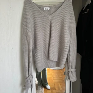 Stickad tröja  - Stickad tröja från nakd  Linn Ahlborg kollektion  Storlek S 