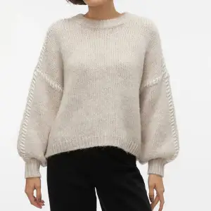 Söker denna tröja från vero Moda!!🩷🩷 storlek xs-m