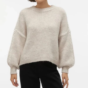 Vero Moda stickad tröja  - Söker denna tröja från vero Moda!!🩷🩷 storlek xs-m