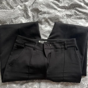 Kostymbyxor  - Jättefina kostymbyxor i storlek 34💗