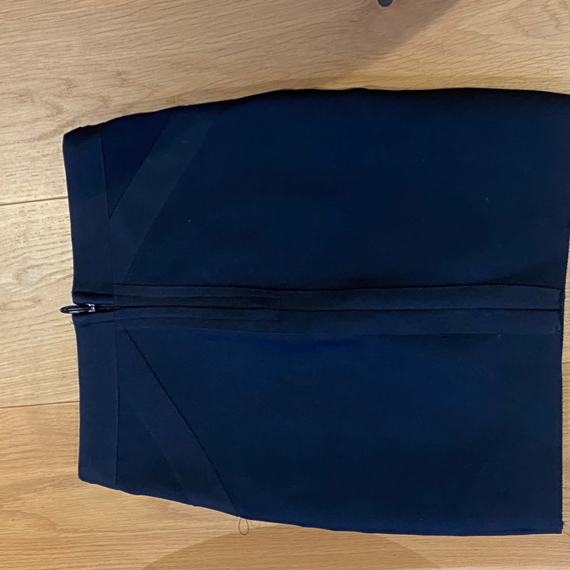 Svart fodralkjol  - 90