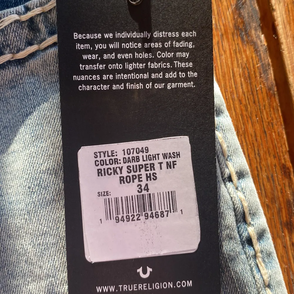 W 34 oanvända köpte fel storlek! Säljer för halva pris🤘🏼 Raka brallor. Jeans & Byxor.