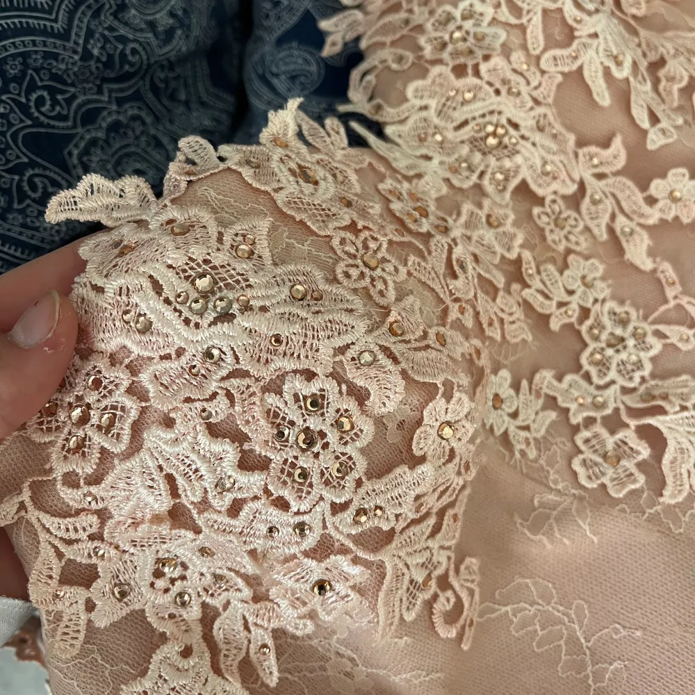 Ljusrosa balklänning ifrån dressroom linné, super fin och inga defekter. 1500kr, priset kan diskuteras. Klänningar.