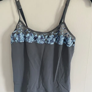 Gulligt linne - Gulligt linne från Miriale i storlek S 🌟