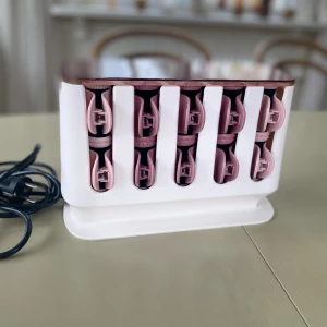 Remington hårrullar proluxe h9100 - Värmerullar från Remington, endast använda ett fåtal gånger🌸 Nypris: 700kr, och är därför en väldigt bra deal! Säljer för att jag inte använder den.