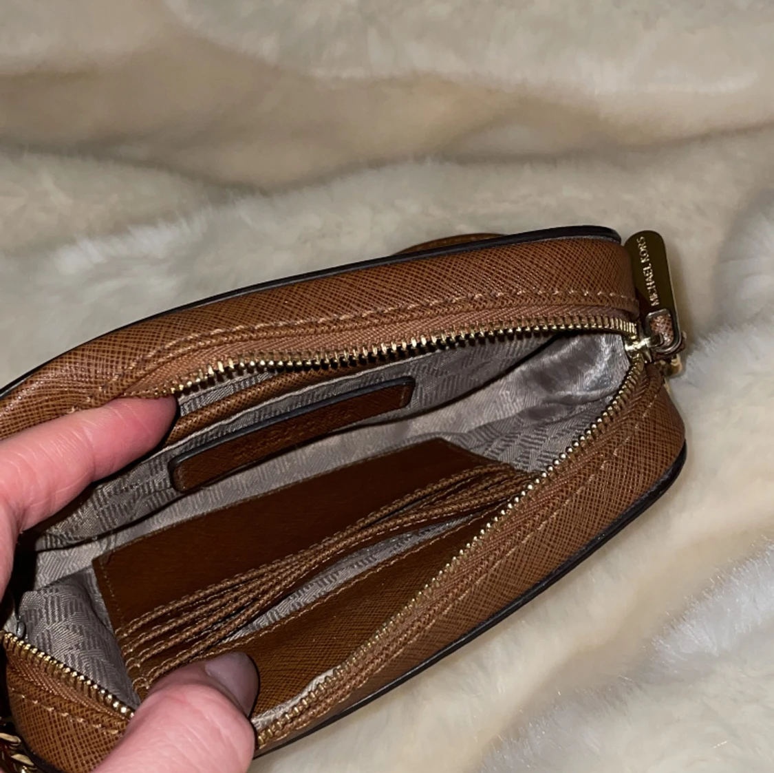 MICHAEL KORS väska  - 2