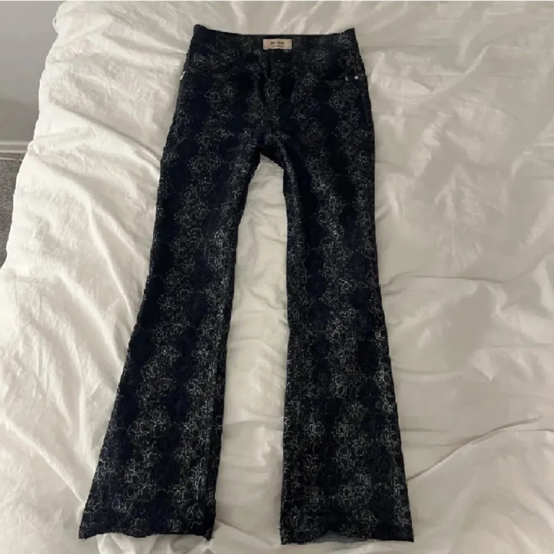 Byxor ifrån mos mosh!!🙌🏼🙌🏼