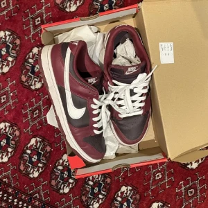 nike dunk - ett par nike dunk i nästan helt perfekt skick, använda max fem gånger 