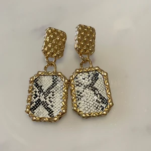 Örhänge  - Nyskick!