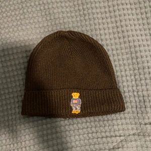 En polo Ralph Lauren mössa svart  - En polo Ralph Lauren mössa svart  som inte passar mig 