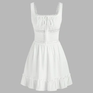 Superfin sommarklänning 💕 - Så himla fin klänning men tyvärr för liten för mig 🥹 perfekt som studentklänning, midsommarklänning eller bara till sommaren, skriv om ni har några frågor 🫶🏼storlek M men skulle säga att den är mer S! 