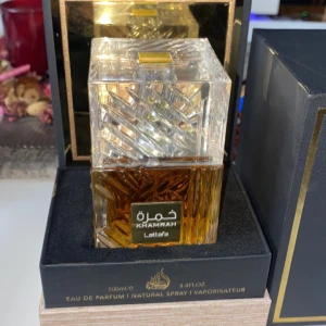 Khamrah parfym - Säljer min Khamrah parfym som är helt nu , det finns fortfarande 100 ml kvar i de 