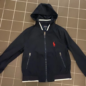 Ralph Lauren Jacka - Nyskick Storlek: 8