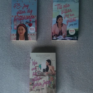To all the boys bokset  - Säljer hela bokserien ”till alla killar jag har gillat” på svenska av Jenny Han.  Alla tre böcker är i fint skick. Pris för hela bokserien är 125 kr, annars 50 kr/bok. Hör av dig för fler bilder på böckerna 