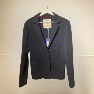 Kavaj - Riktigt snygg Bondeild kavaj i grymt skick, storlek M ( liten i storlek ) för endast 299kr!