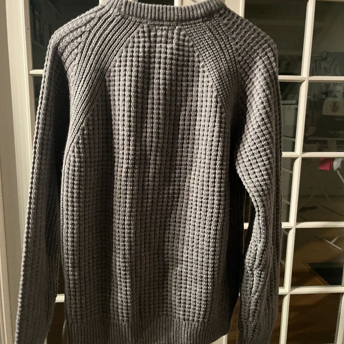 Stickad tröja grå - 90