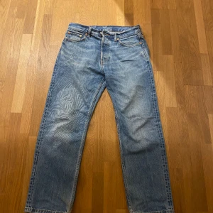 Jeans - Säljer nu mina gammla jeans pga att dem nu är för små. Skick 9/10. Skriv gärna vid frågor 