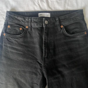 Jeans - Mycket bra skick! Frakten ingår inte i priset!!🚚❌