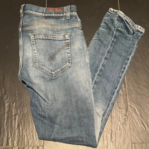 Dondup Jeans - Säljet ett par feta Dondup George! | Storlek 31 | Skick 8/10! | Mitt pris 599kr | Hör av dig vid minsta fundering 🤝