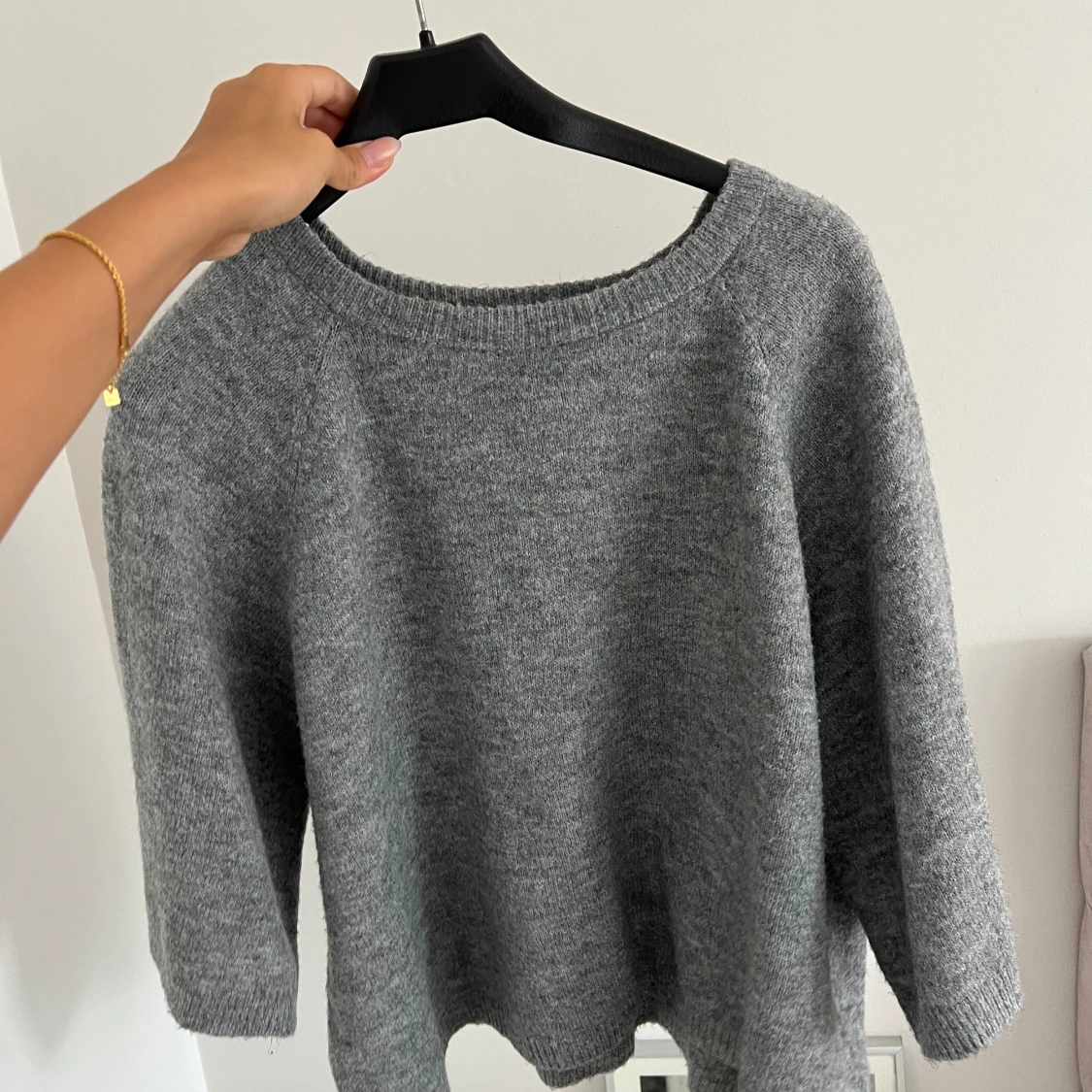 Grå stickad tröja! - 91