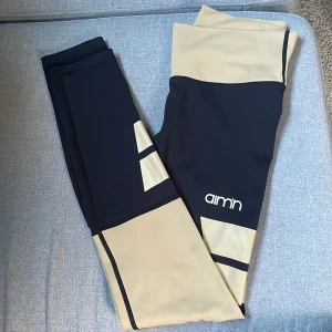 Träningstights  - Träningstights i mycket bra skick 