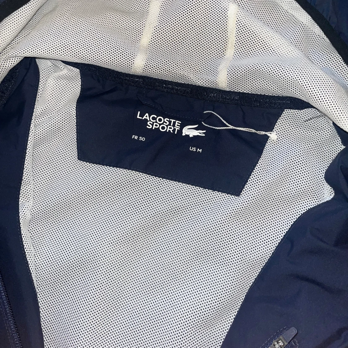 Lacoste tunn jacka Storlek M - 92