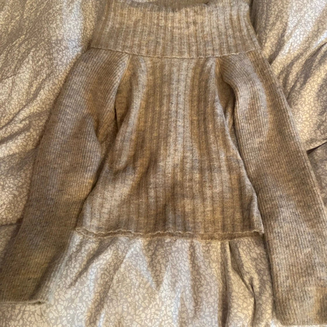 Stickad off shoulder topp - 91