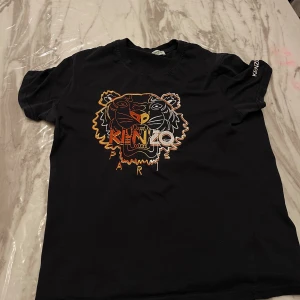 Kenzo t shirt  - Använd 3 gånger bara 