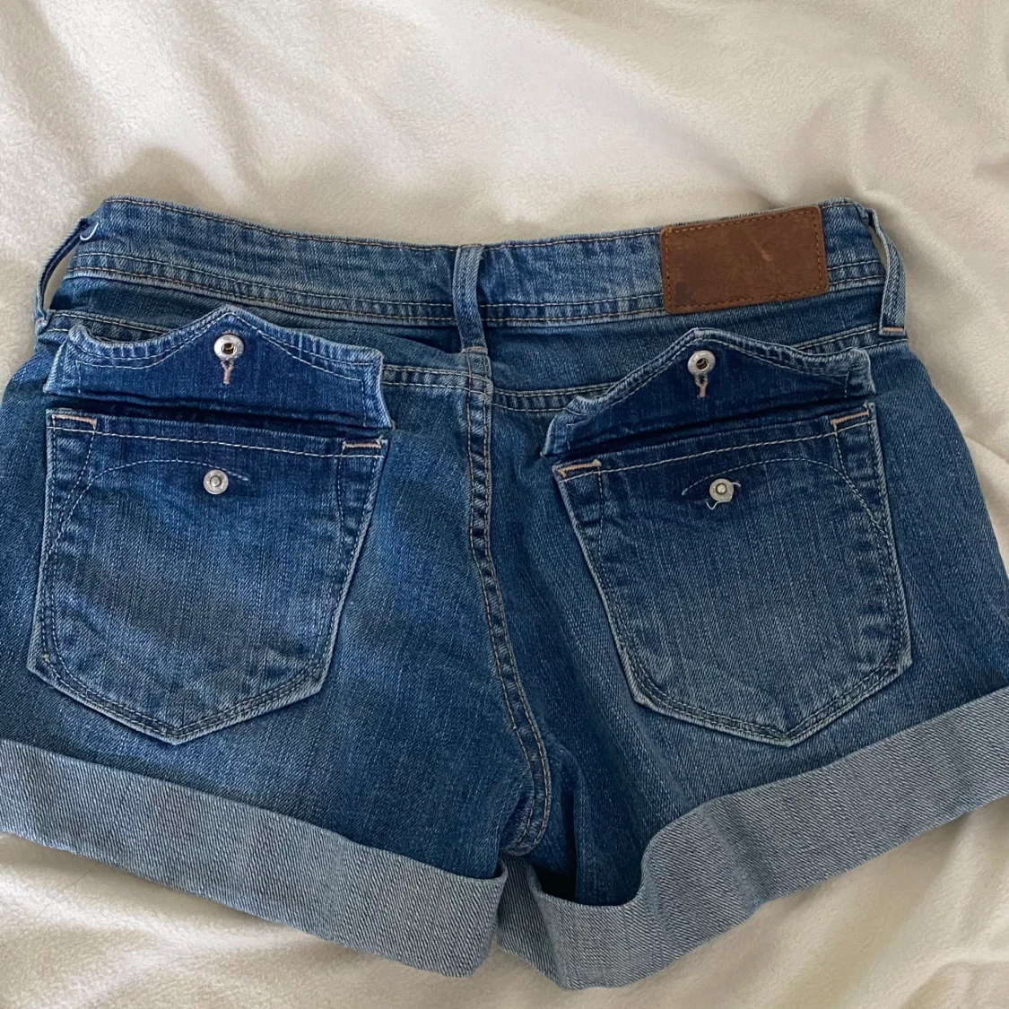 lågmidjade shorts - 91