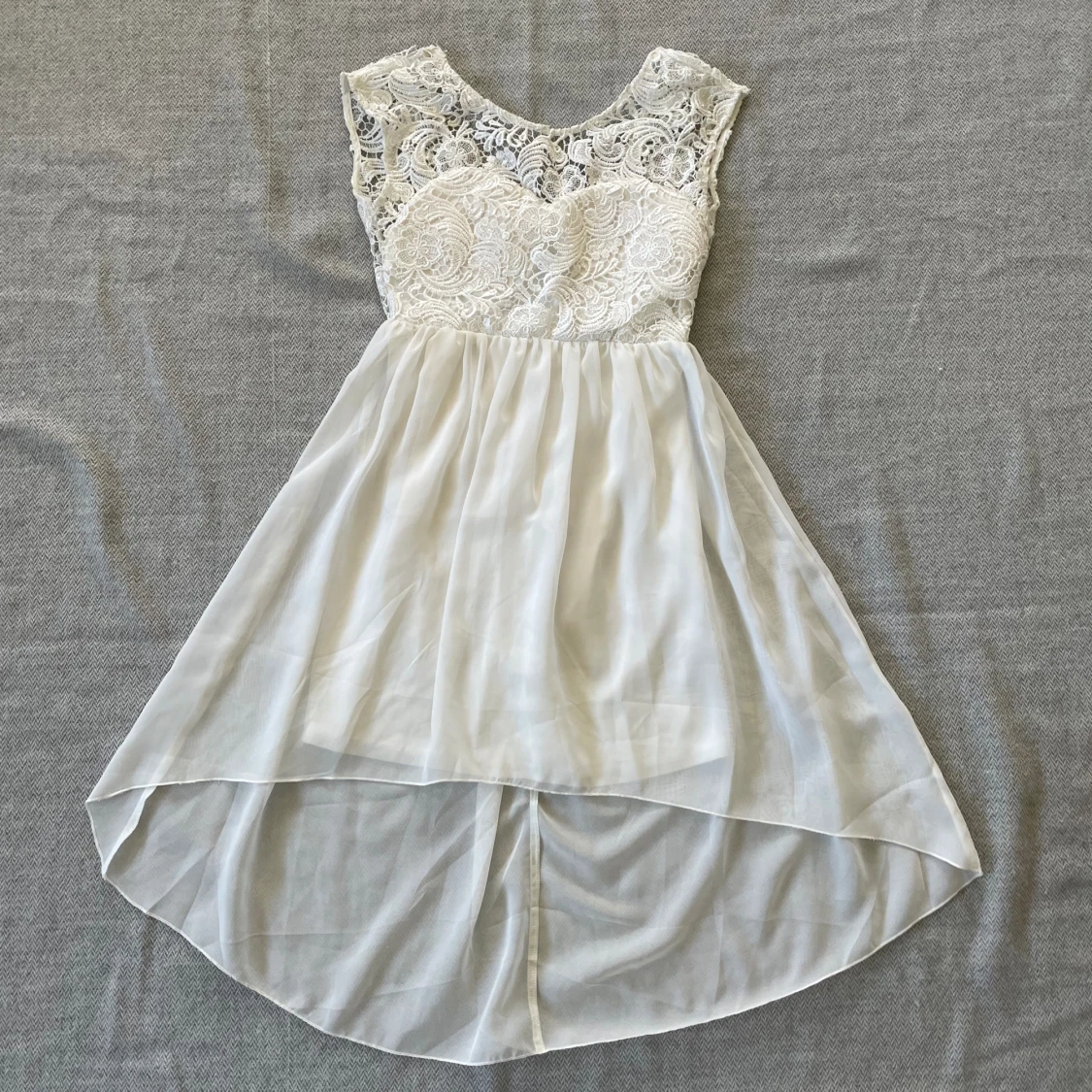 Vit bröllopsklänning XS 